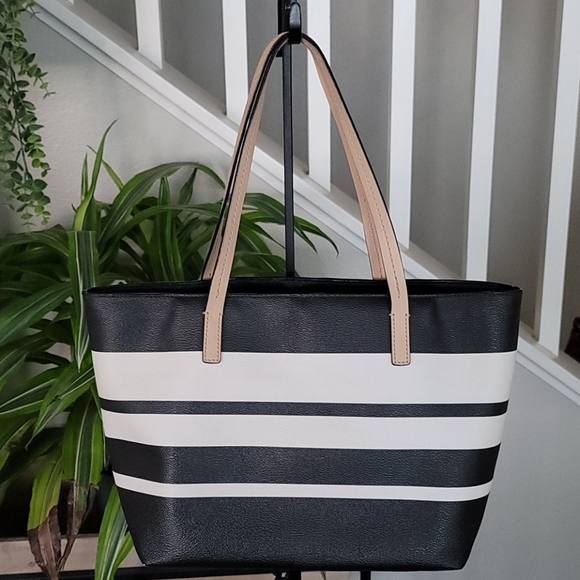 Kate Spade || Hawthorne Lane Small Ryan Tote - Picture 2 of 6